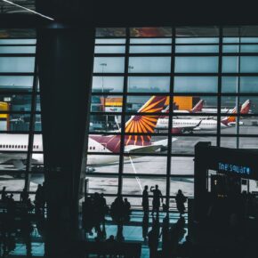 build more airport lounges india mumbai delhi bangalore overcrowding complementary access credit cards